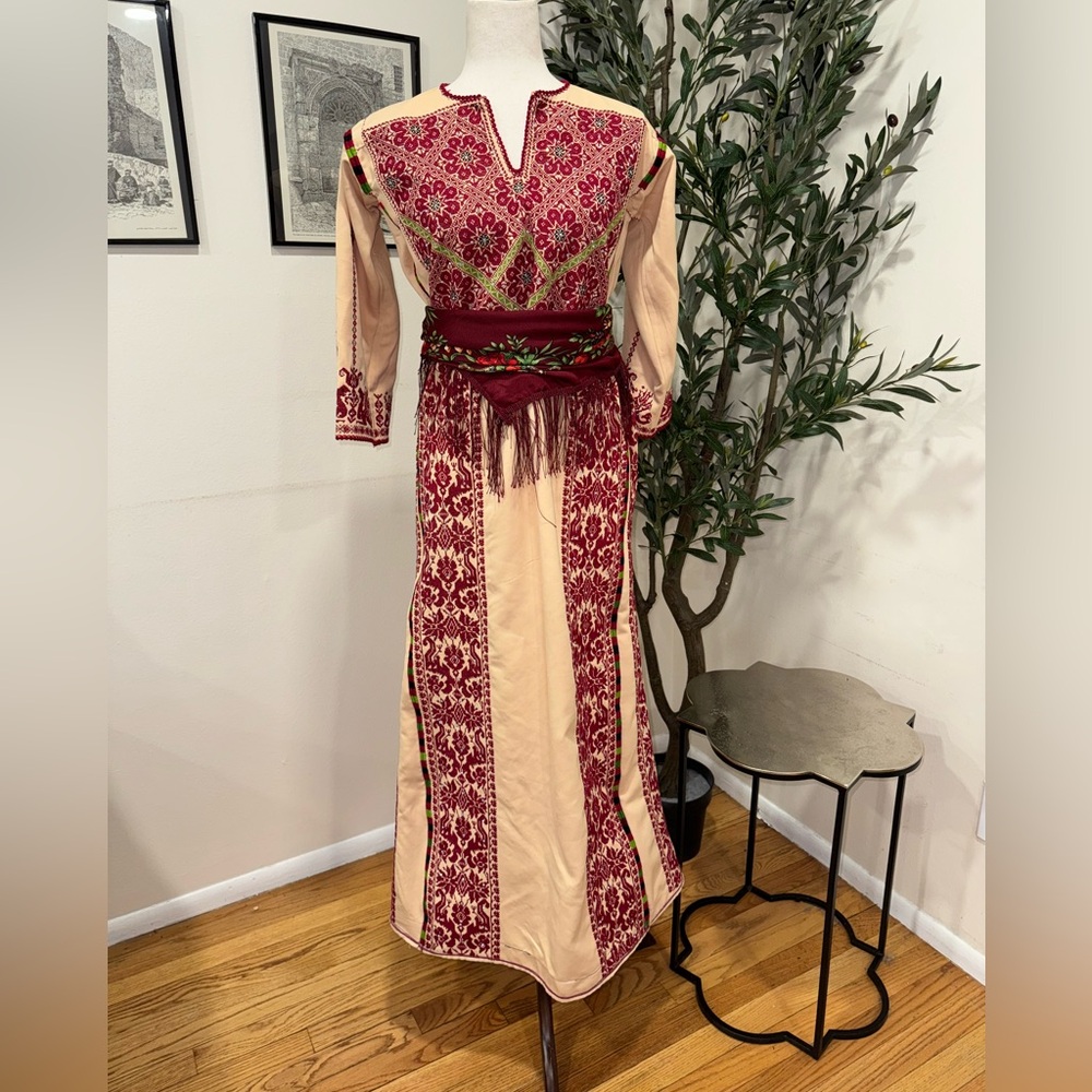 Palestine vintage thobe